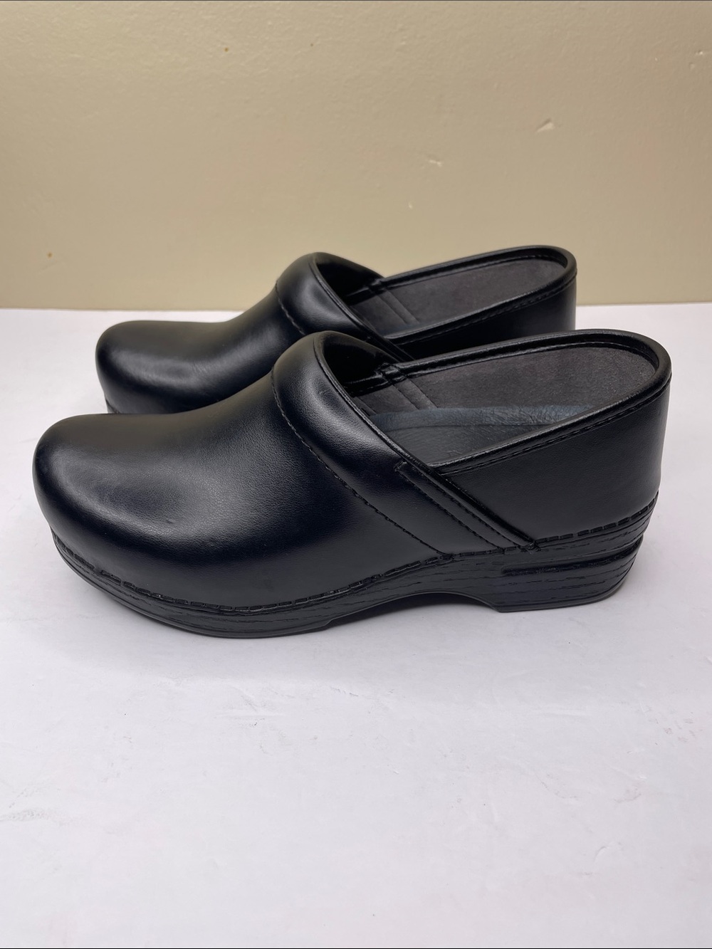 DANSKO XP Black Leather Cushioned Insole Comfort Nursing Clog Slip-On Shoes 37